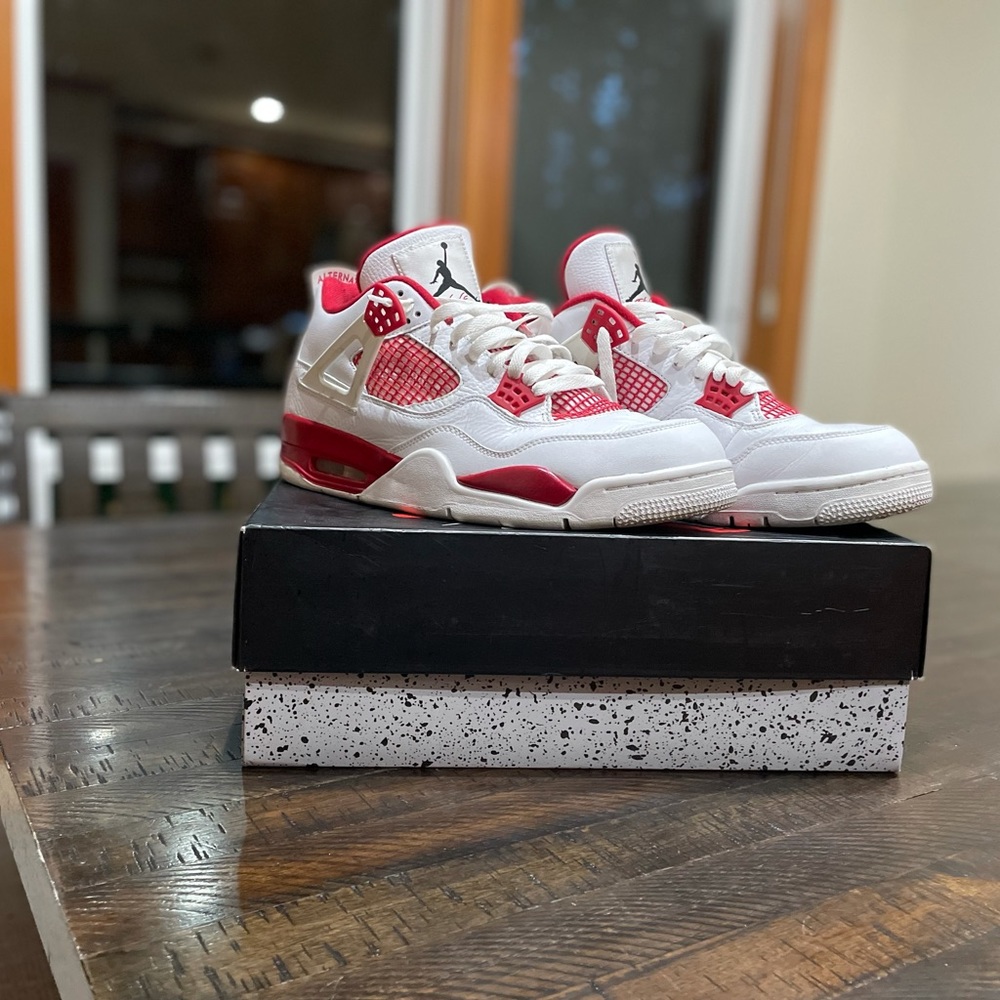 Jordan 4 retro